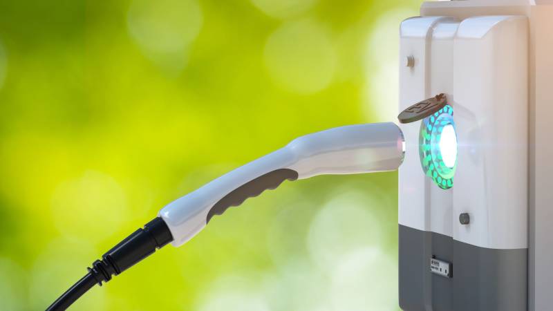 Compatibilité borne de recharge avec panneaux solaires autoconsommation : gestion d’énergie intelligente